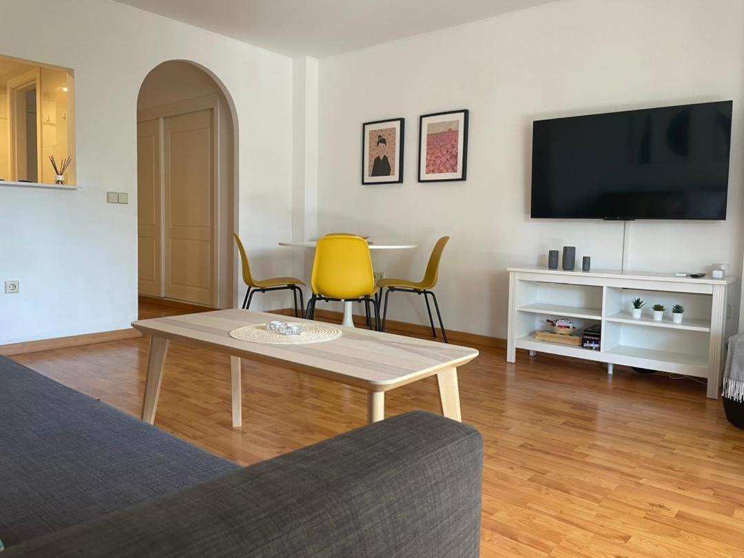 Calido Apartamento Con Gran Terraza Y Vistas A 600 Metros Del Mar Benalmádena Eksteriør bilde